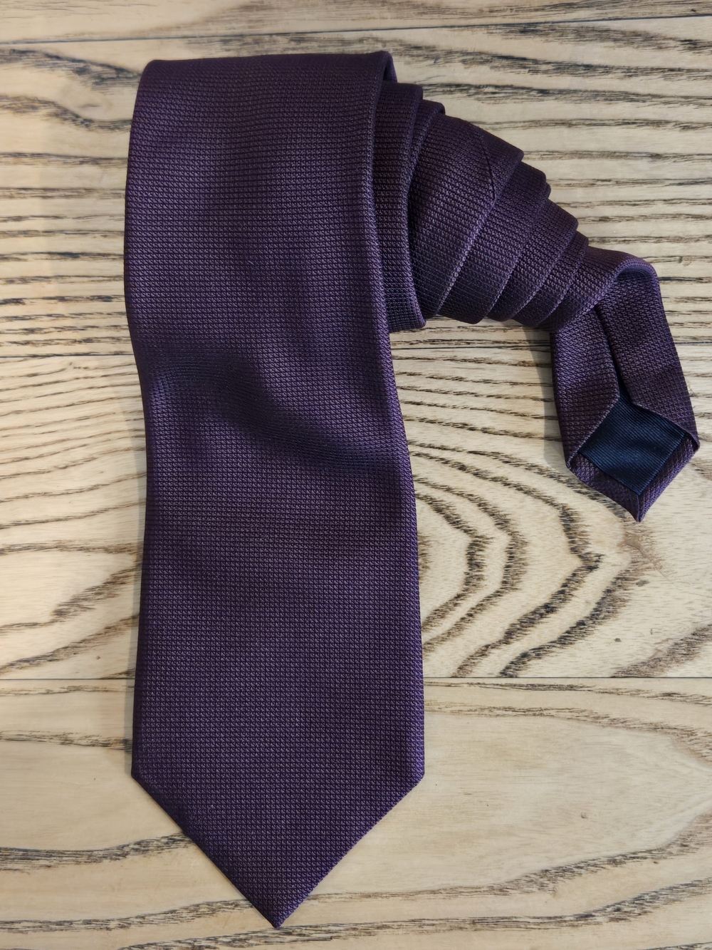 Hugo Boss Dark Burgundy Tie - Elegant Formal Accessory